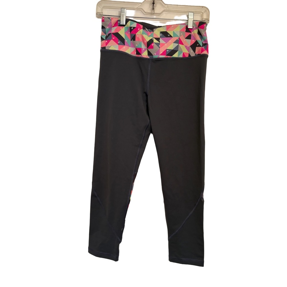 Victoria’s Secret VSX Sport Capri Leggings – Size Small